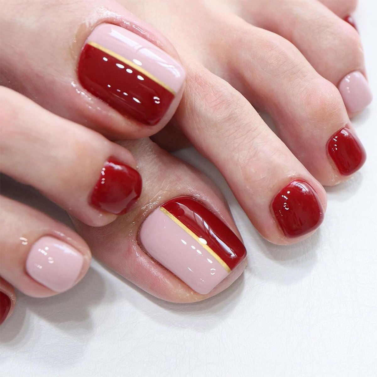 Stylish 24pcs Press on Toe Nails