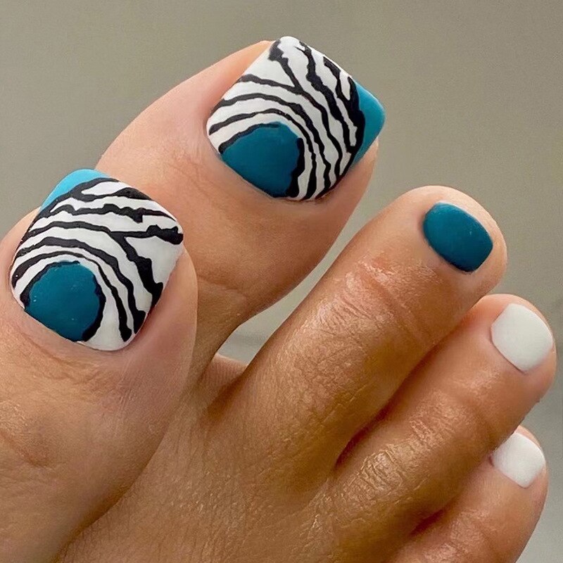 Stylish 24pcs Press on Toe Nails